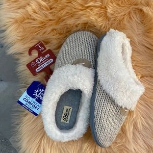 NEW! Cream Knit Dearfoam Deluxe Fur Collar Memory Foam Slippers Sz LRG 9-10